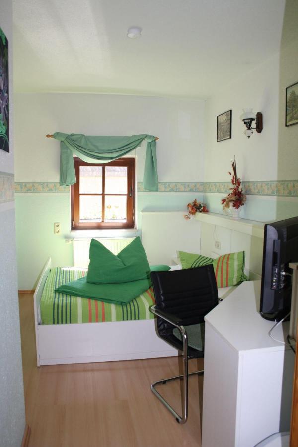 Doppelzimmer-In-Wiesa Thermalbad Wiesenbad Εξωτερικό φωτογραφία